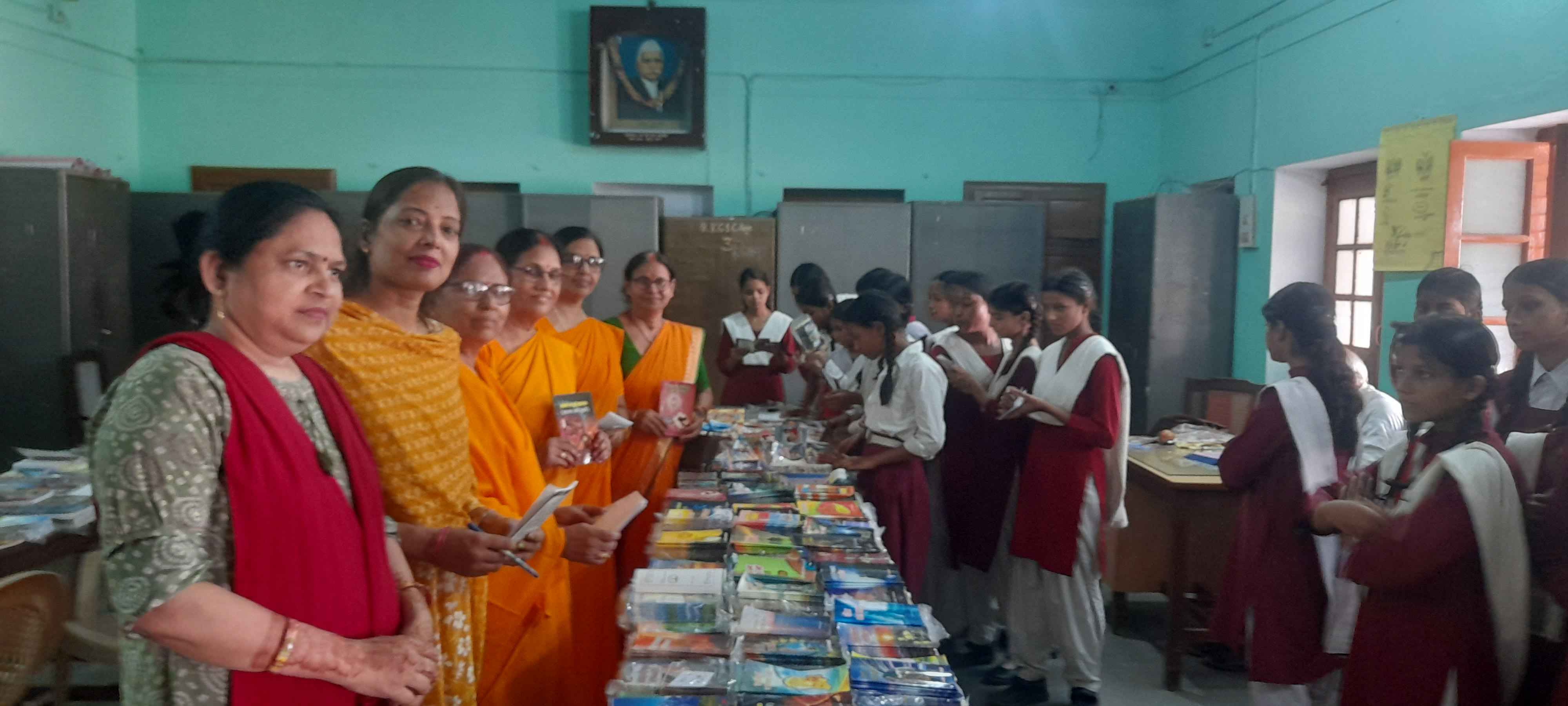 रामकली बालिका इन्टर कालेज में तीन दिवसीय पुस्तक मेला संपन्न