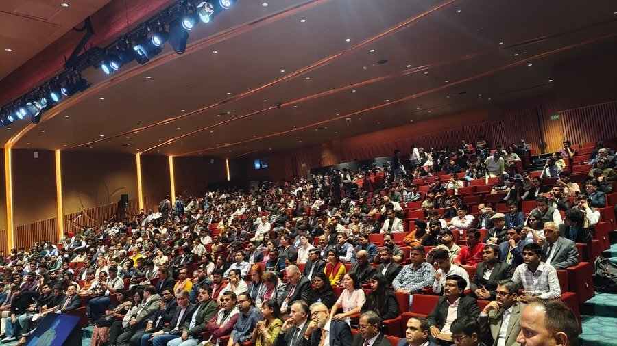 परिवर्तनकारी एआई के लाभ भी हानि भी - डॉ0 चिन्मय पाण्ड्या