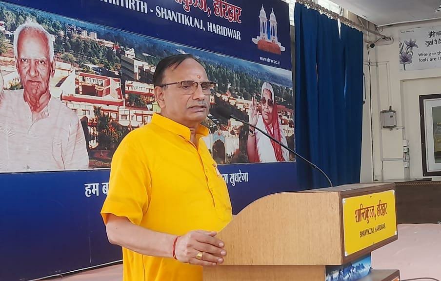 युगधर्म का संदेश लेकर आए – केदार प्रसाद दुबे